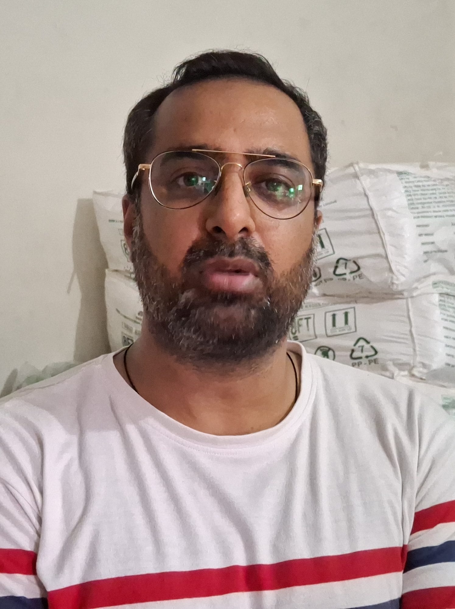 -फोटो 81 : शहर में एक दुकान में रखी चायपत्ती। संवाद -फोटो 81 : शहर में एक दुकान में रखी चायपत्ती। संवाद