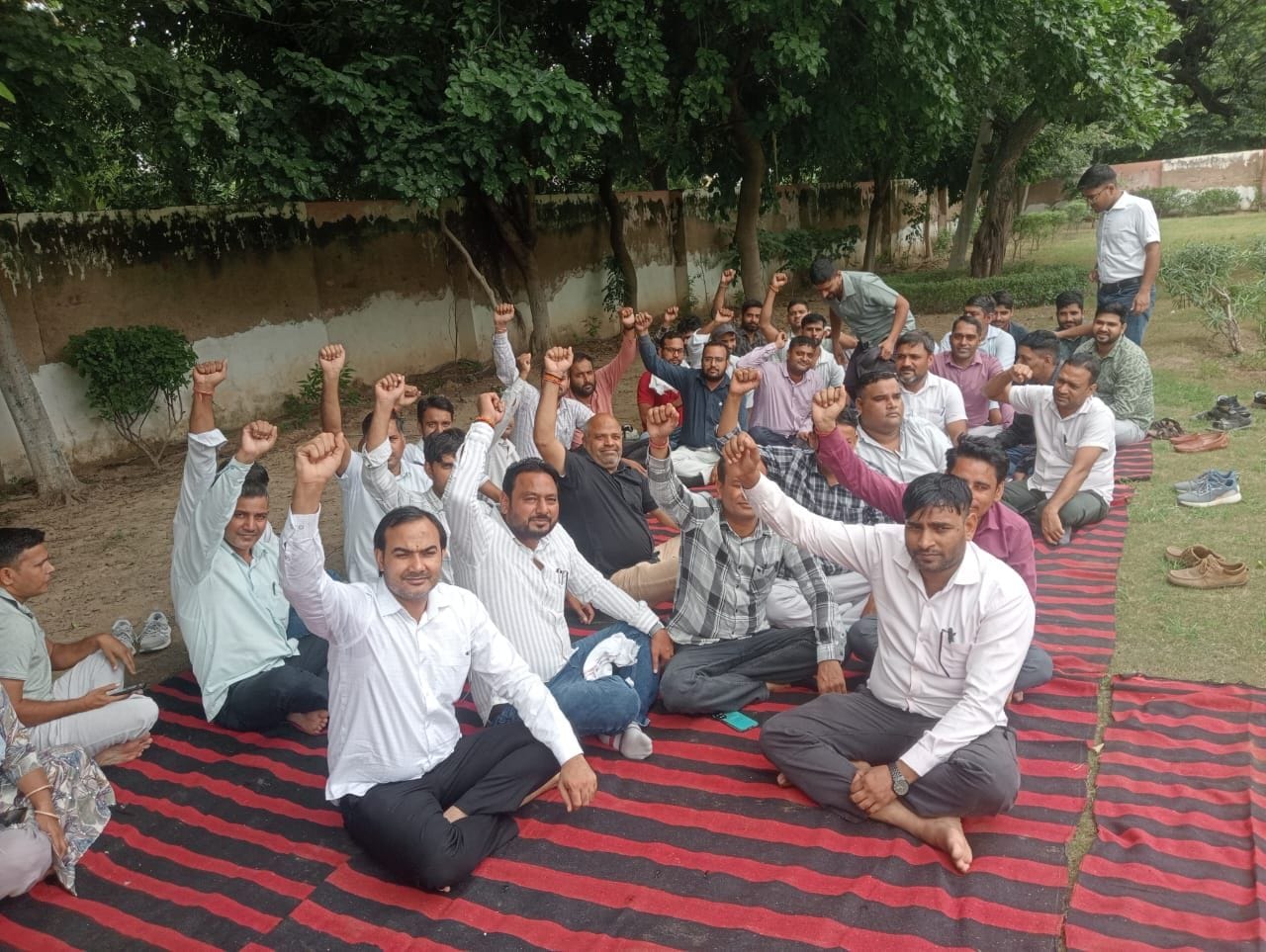फोटो संख्या:65- पटवारी हड़ताल पर होने के कारण खाली तहसील कार्यालय--संवाद फोटो संख्या:65- पटवारी हड़ताल पर होने के कारण खाली तहसील कार्यालय--संवाद