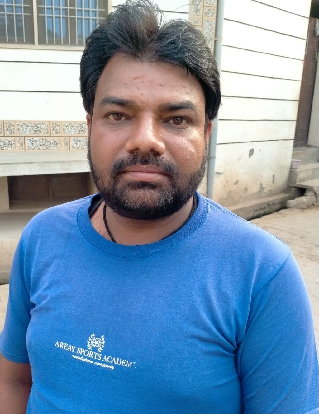 फोटो संख्या:80- आईटीआई रोड पर सार्वजनिक शौचालय के नजदीक लगा गंदगी का ढ़ेर--संवाद