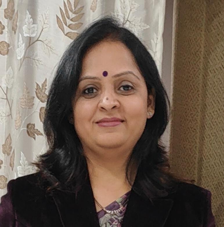 बिना सुरक्षा इंतजाम के स्कूली बच्चों को ले जाता ई-रिक्शा। संवाद बिना सुरक्षा इंतजाम के स्कूली बच्चों को ले जाता ई-रिक्शा। संवाद