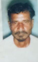 फोटो- 22 एचएएमपी 15- राठ के कुर्रा गांव में घटनास्थल पर जांच करते सीओ व कोतवाल। संवाद फोटो- 22 एचएएमपी 15- राठ के कुर्रा गांव में घटनास्थल पर जांच करते सीओ व कोतवाल। संवाद