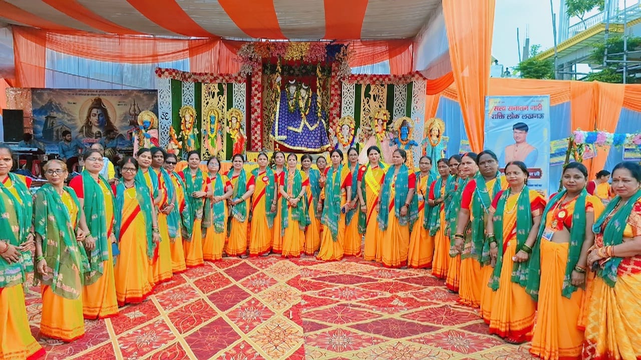 प्रथम सनातनी झूलोत्सव में दिखा उत्साह