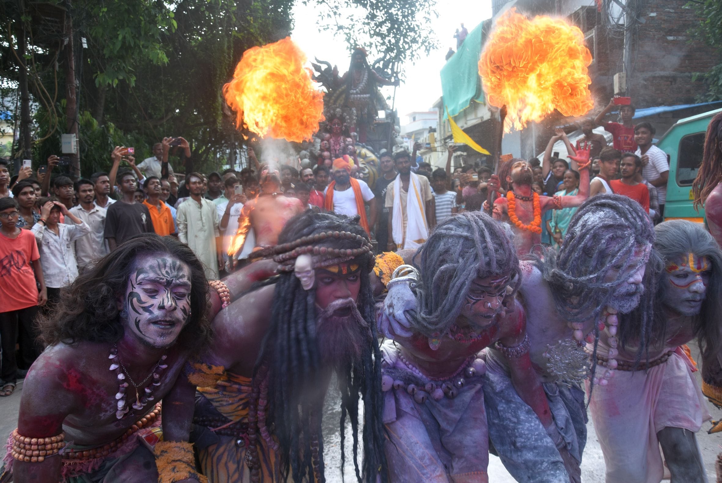 धूमधाम से निकाली बाबा महाकाल की पालकी यात्रा