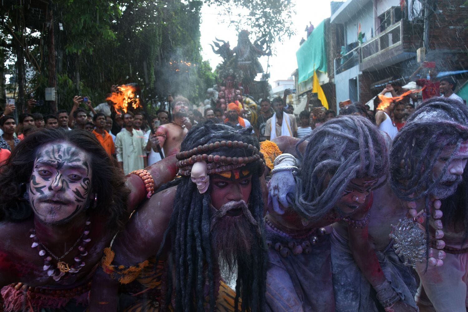 धूमधाम से निकाली बाबा महाकाल की पालकी यात्रा
