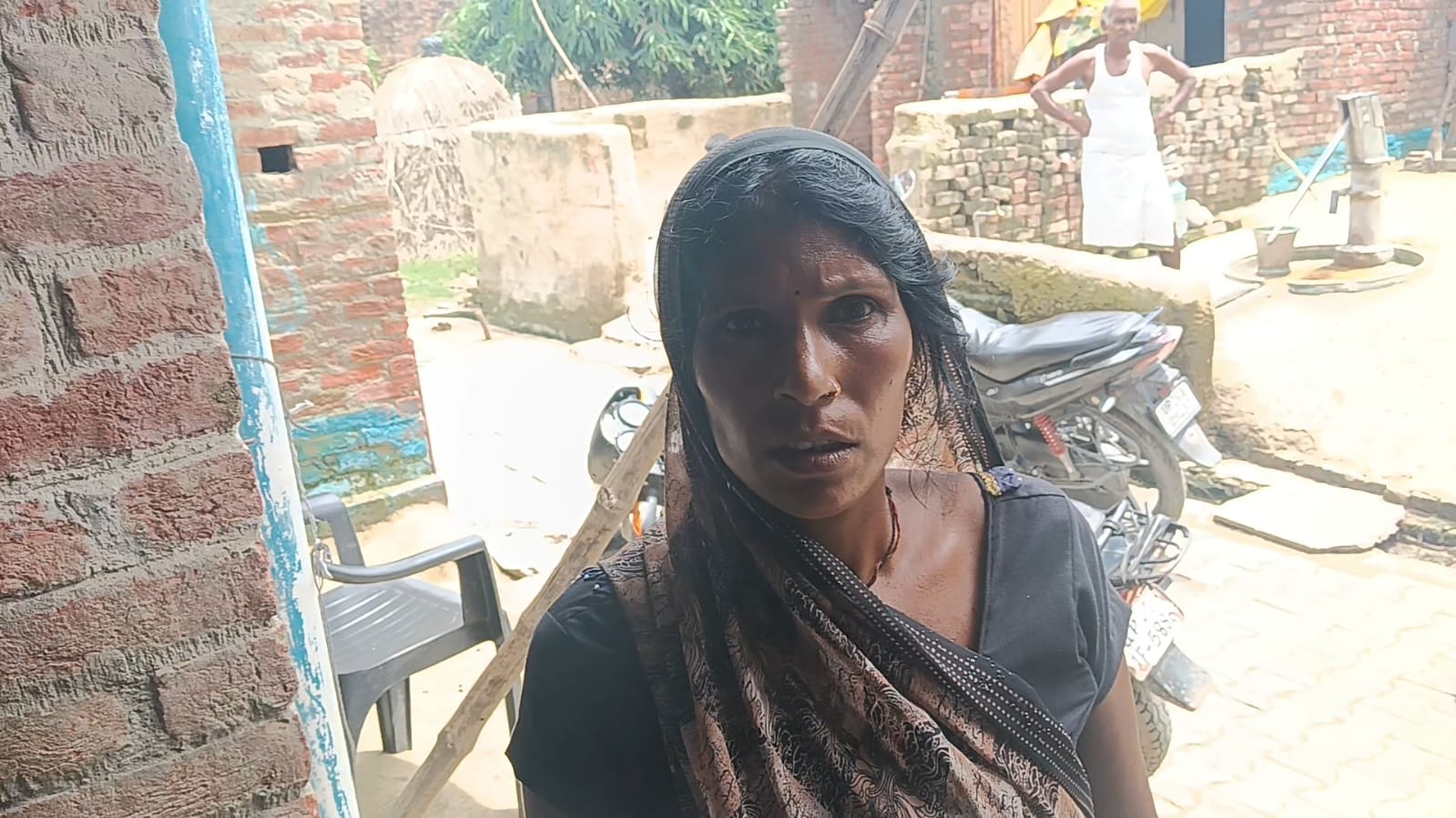 बरखेड़ा ब्लॉक के पैनिया रामकिशन के पंचायत सचिवालय में खड़ा कृषि यंत्र। संवाद बरखेड़ा ब्लॉक के पैनिया रामकिशन के पंचायत सचिवालय में खड़ा कृषि यंत्र। संवाद