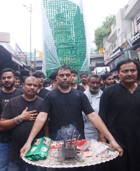 चुप ताजिये के जुलूस में अश्कबार हुए अजादार