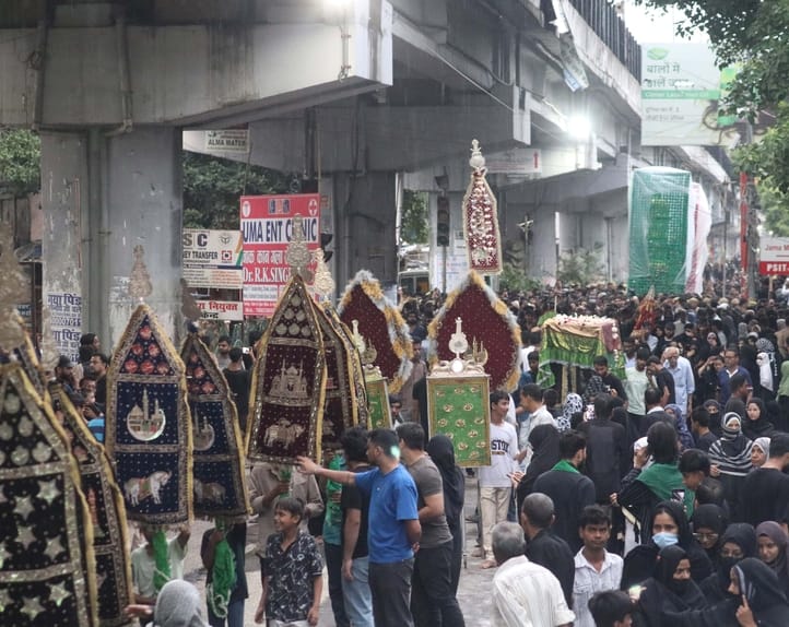 चुप ताजिये के जुलूस में अश्कबार हुए अजादार