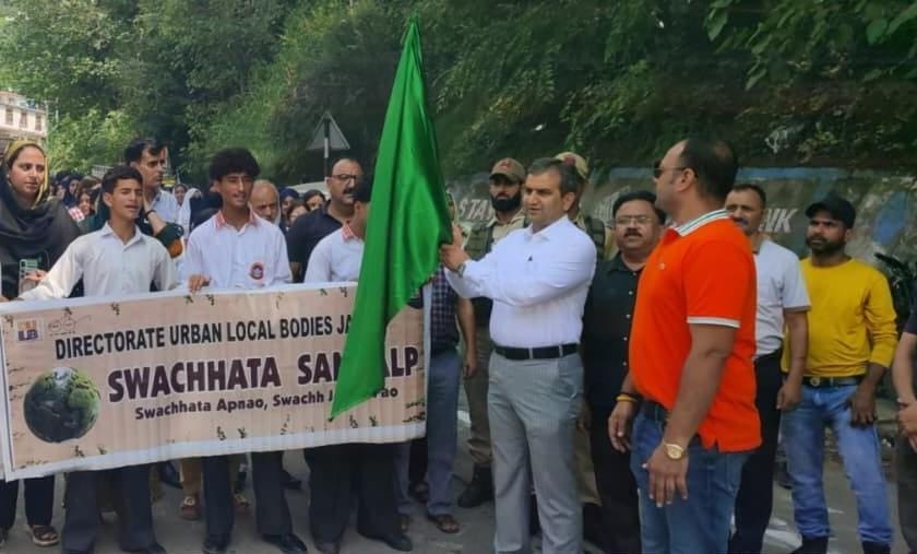 डीसी ने ‘स्वच्छता संकल्प’’ जागरूकता रैली को हरी झंडी दिखाकर रवाना किया, सूचना विभाग