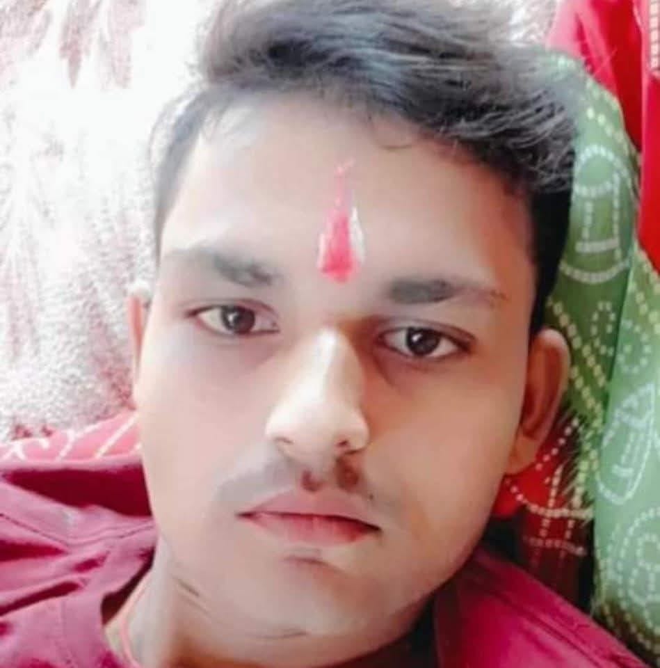 फोटो 33: रामगंगा नदी के पानी से सुरजूपुर दुर्जना में खेतों का होता कटान। संवाद फोटो 33: रामगंगा नदी के पानी से सुरजूपुर दुर्जना में खेतों का होता कटान। संवाद