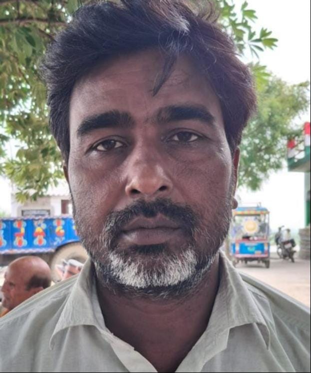 फोटो 33: रामगंगा नदी के पानी से सुरजूपुर दुर्जना में खेतों का होता कटान। संवाद फोटो 33: रामगंगा नदी के पानी से सुरजूपुर दुर्जना में खेतों का होता कटान। संवाद