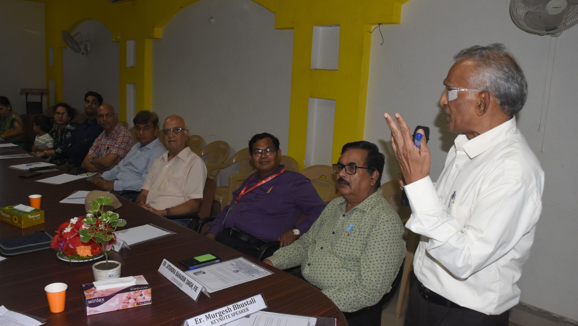 इंजीनियर्स भवन में हुए व्याख्यान में बोलते इंजीनियर मुर्गेश भुस्ताली। -संवाद इंजीनियर्स भवन में हुए व्याख्यान में बोलते इंजीनियर मुर्गेश भुस्ताली। -संवाद