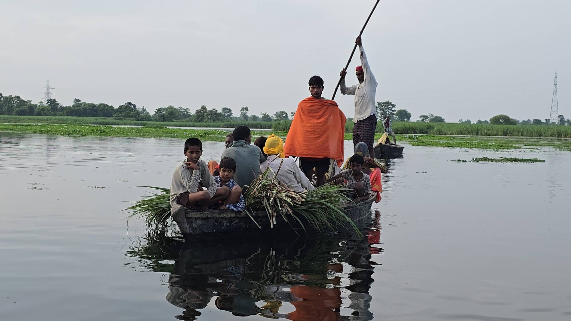 तिकुनिया मोहाना नदी किनारे सिंचाई विभाग । संवादद्वारा कटान रोकने को लेकर लगाई गई जिओ ट्यूब फटी तिकुनिया मोहाना नदी किनारे सिंचाई विभाग । संवादद्वारा कटान रोकने को लेकर लगाई गई जिओ ट्यूब फटी