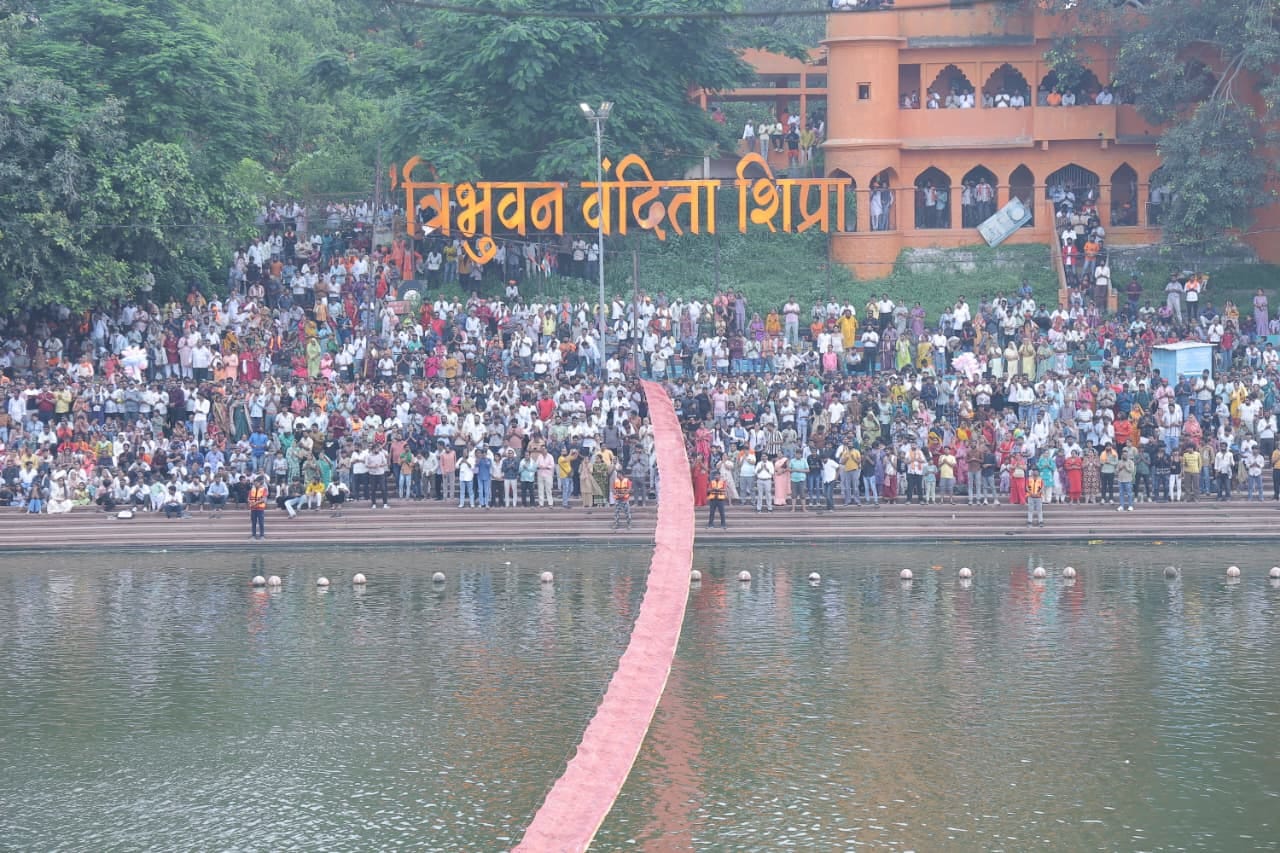 ऐसे भव्यता से निकली सवारी