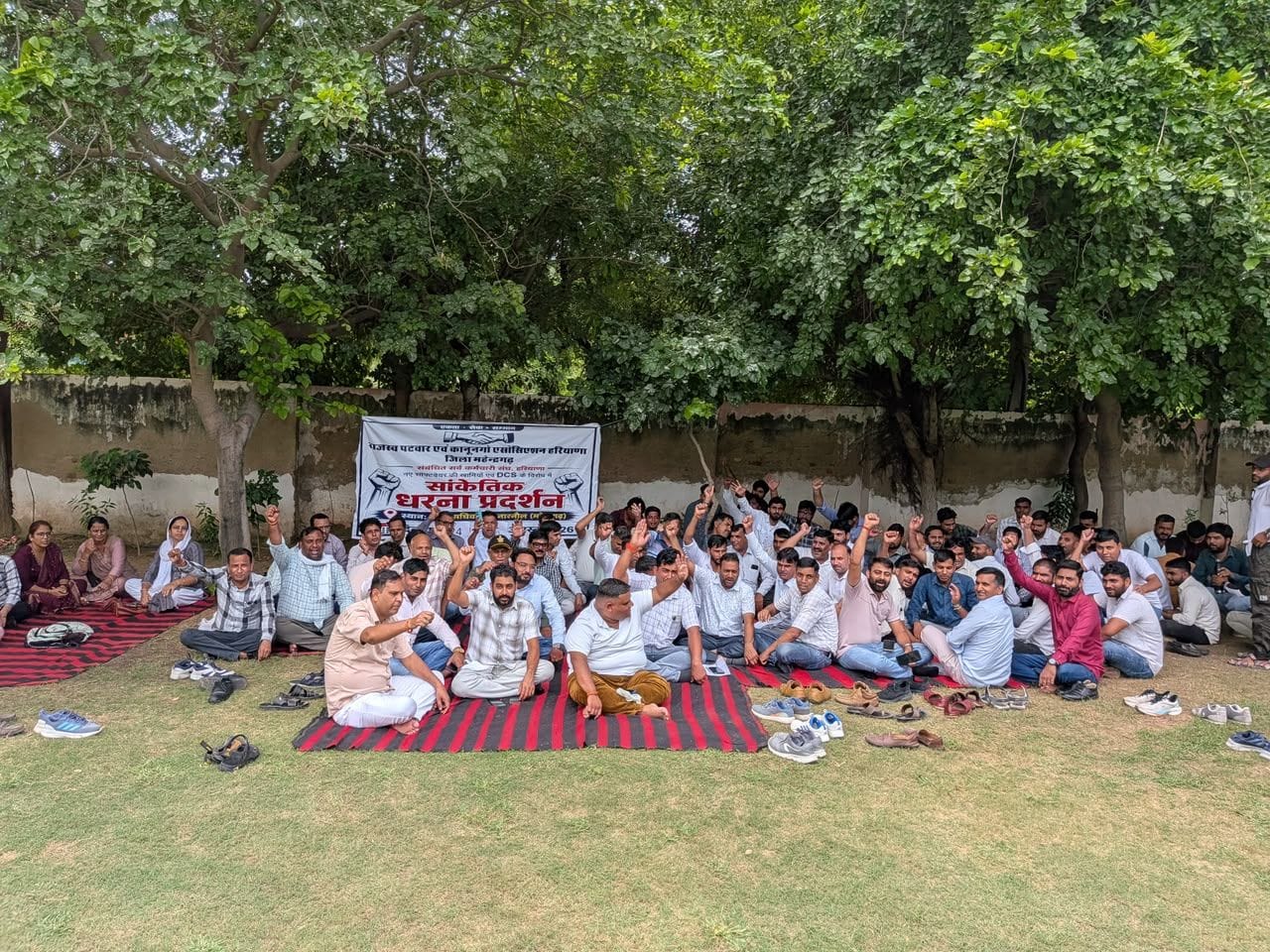 फोटो संख्या:70- पटवार घर में कमरों के लगा ताला---संवाद