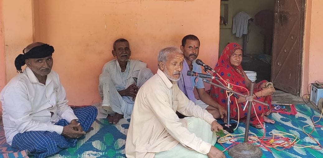 जलालाबाद में जलाभिषेक यात्रा में शामिल युवा। संवाद जलालाबाद में जलाभिषेक यात्रा में शामिल युवा। संवाद