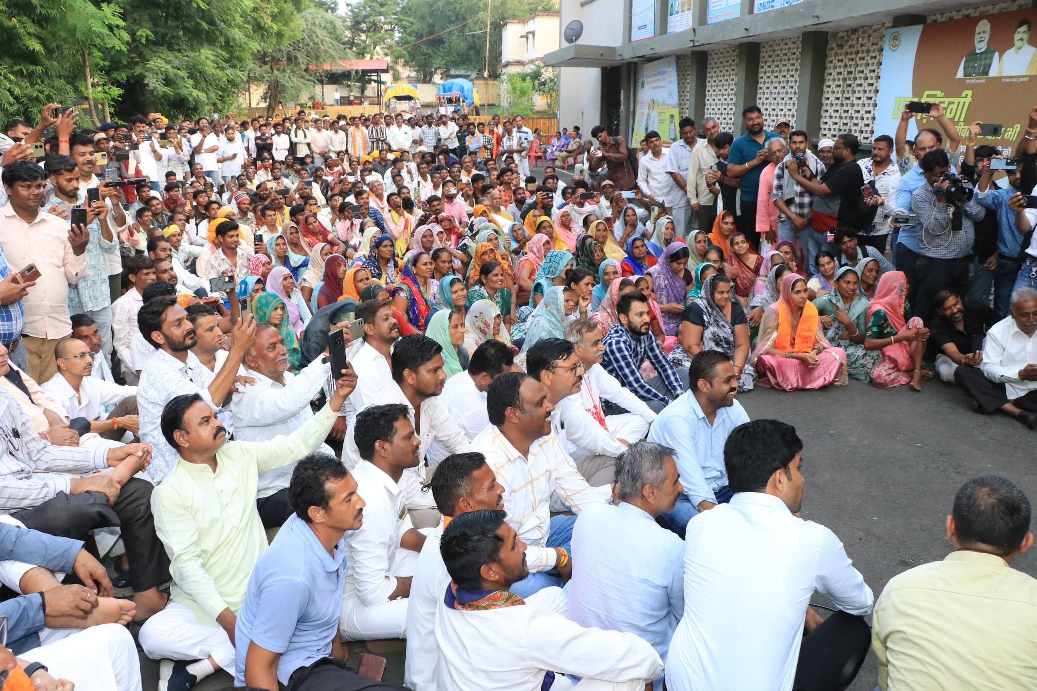 सीएम डॉ. मोहन यादव से वर्चुअल चर्चा के बाद बनी सहमति सीएम डॉ. मोहन यादव से वर्चुअल चर्चा के बाद बनी सहमति