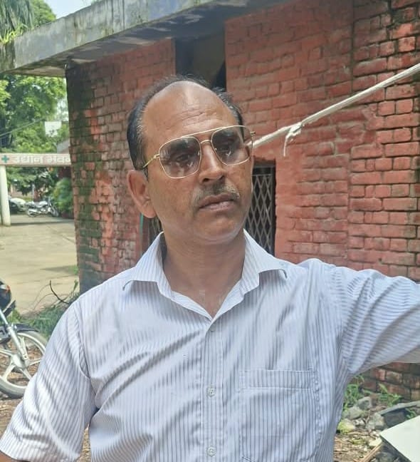 निखिल।