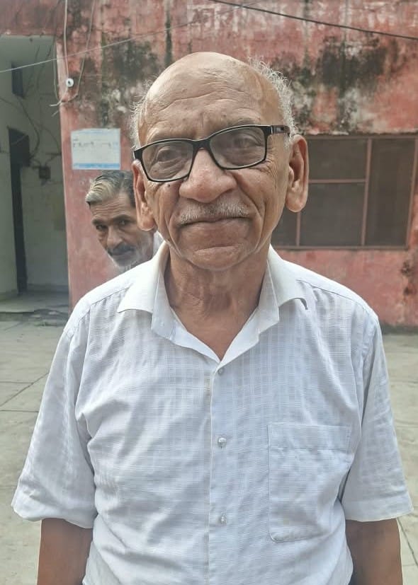 निखिल।