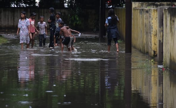 राजधानी में सोमवा को बारिश से कई इलाकों में जलभराव हुआ। राजधानी में सोमवा को बारिश से कई इलाकों में जलभराव हुआ।