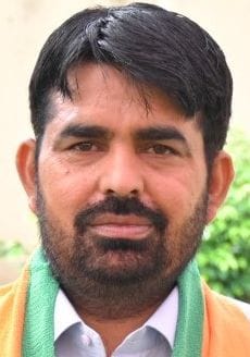 शहर के रोहतक मार्ग पर बन रहा जलघर। शहर के रोहतक मार्ग पर बन रहा जलघर।