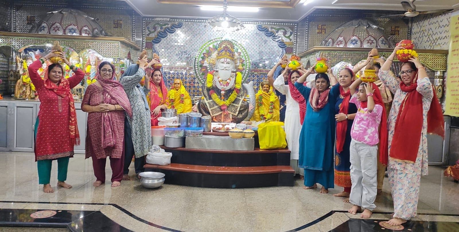 धूमधाम से संपन्न हुआ चालीहा महोत्सव