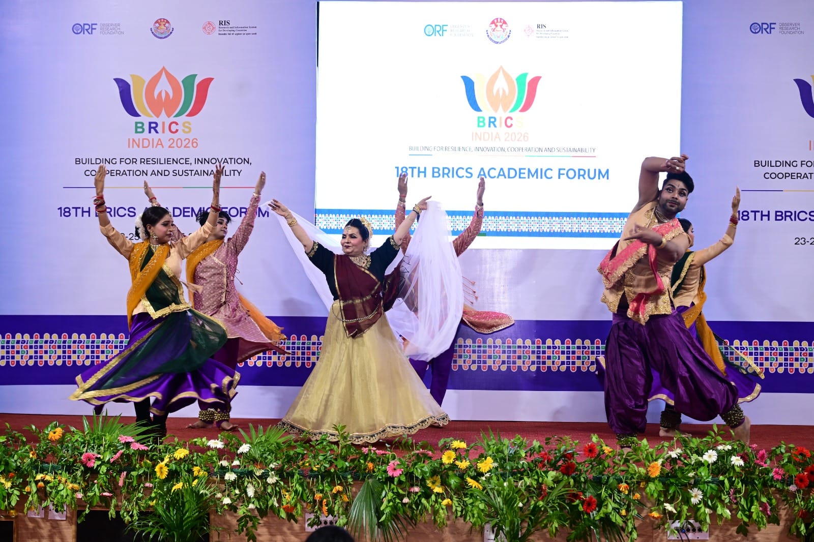 लखनऊ विश्वविद्यालय में आयोजित ब्रिक्स अकादमिक फोरम लखनऊ विश्वविद्यालय में आयोजित ब्रिक्स अकादमिक फोरम