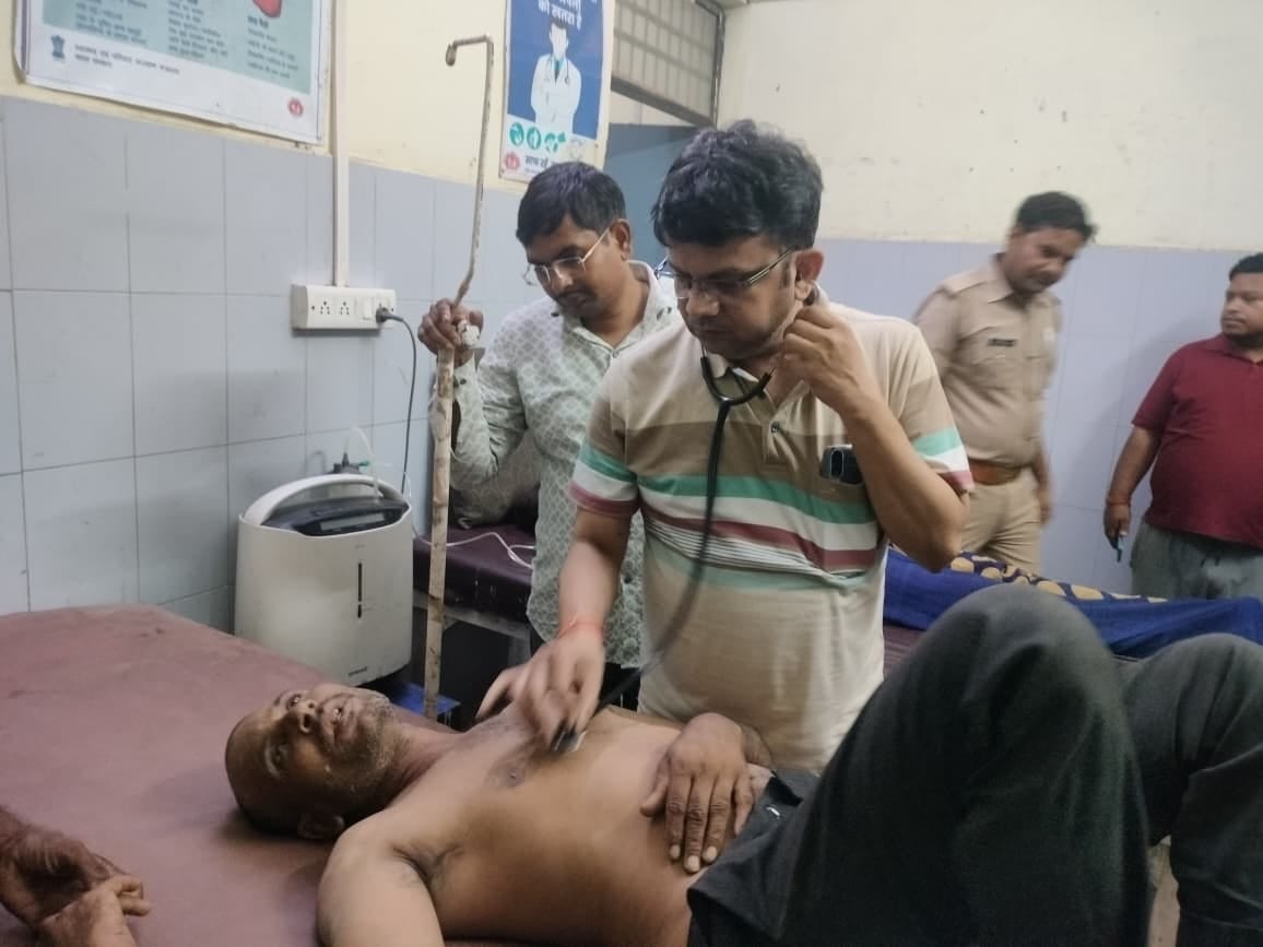 पड़ा दीवार का मलवा। संवाद पड़ा दीवार का मलवा। संवाद