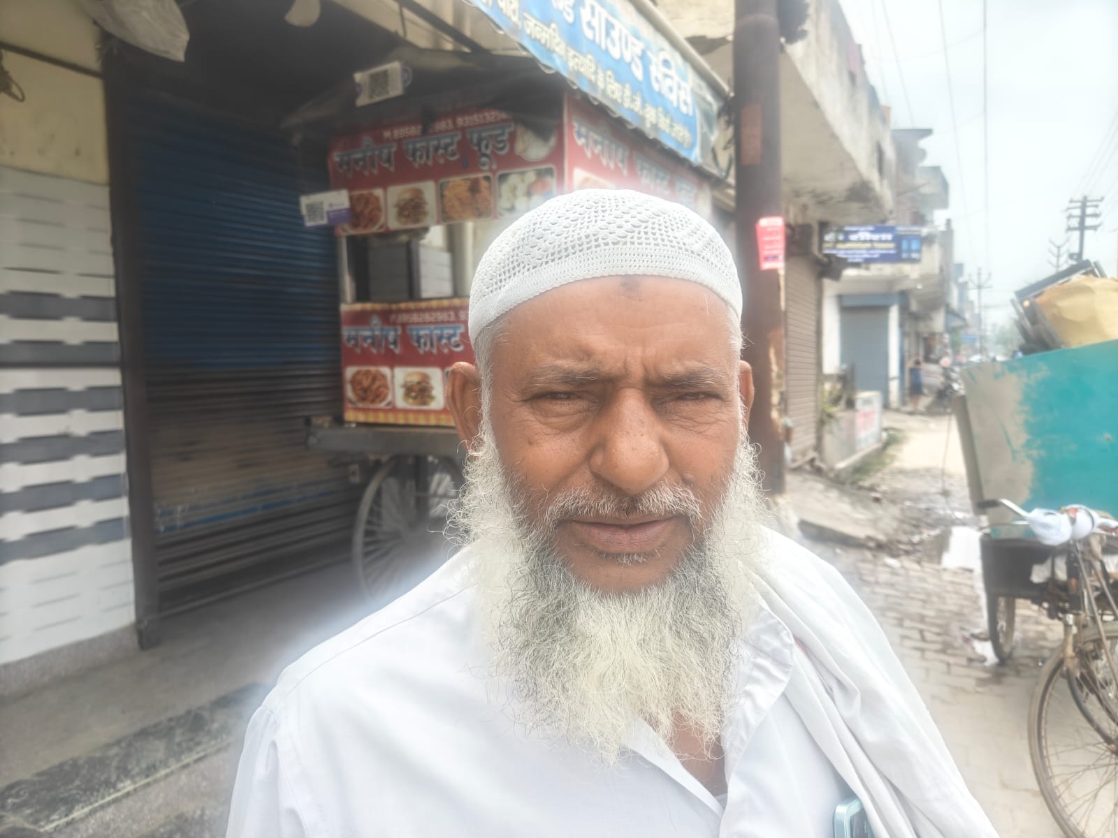 दादरी के नहर बाईपास नहर में गंदगी फैली हुई है। संवाद दादरी के नहर बाईपास नहर में गंदगी फैली हुई है। संवाद