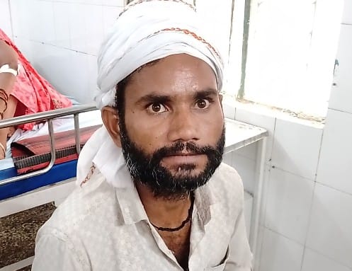 फोटो 26 एचएएमपी 13- जिला अस्पताल के भर्ती वार्ड में बंद एसी। संवाद