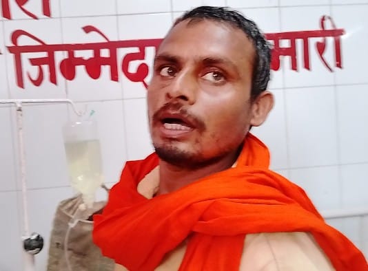 फोटो 26 एचएएमपी 13- जिला अस्पताल के भर्ती वार्ड में बंद एसी। संवाद