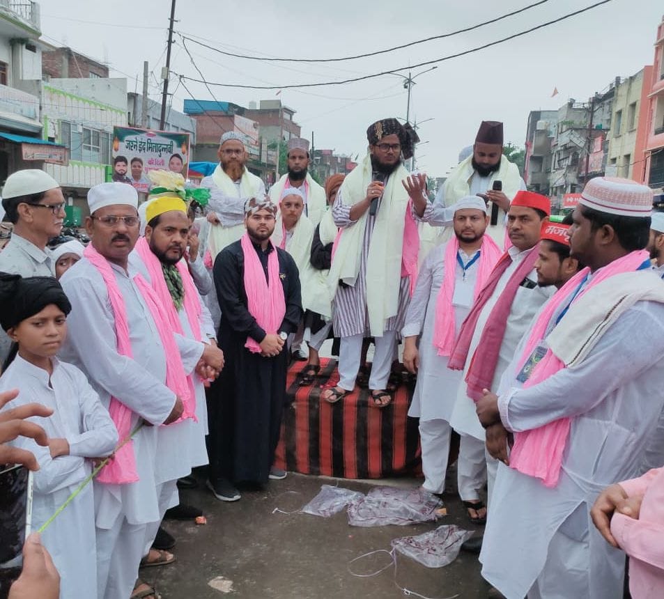 फोटो-29-जुलूस में शामिल अकीदतमंद। संवाद फोटो-29-जुलूस में शामिल अकीदतमंद। संवाद