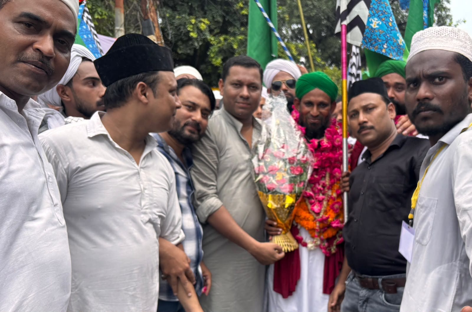 ईद मिलादुन्नबी के जुलूस में शामिल अकीदतमंद। संवाद ईद मिलादुन्नबी के जुलूस में शामिल अकीदतमंद। संवाद