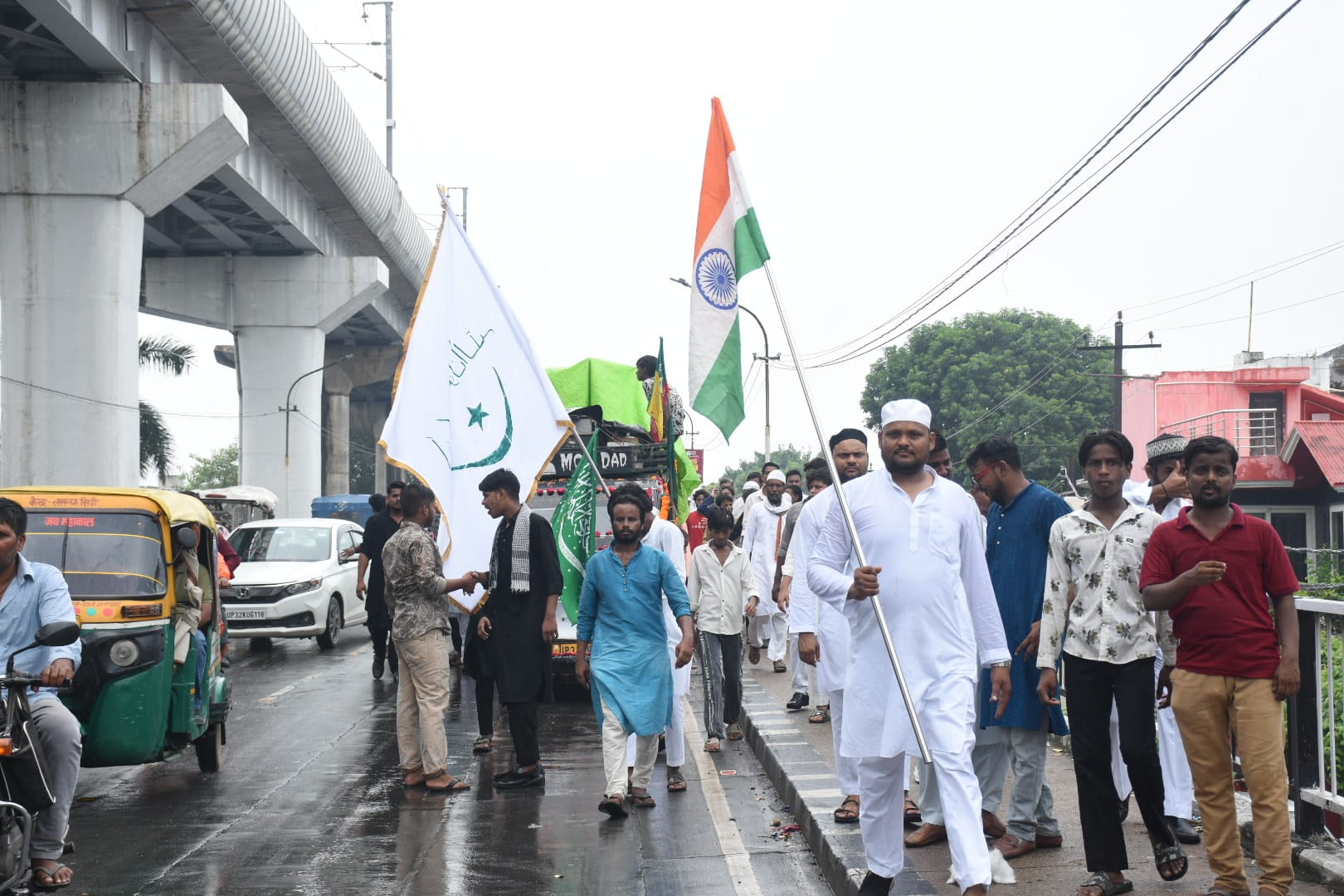 ईद मिलादुन्नबी पर शहर में निकाला गया जुलूस