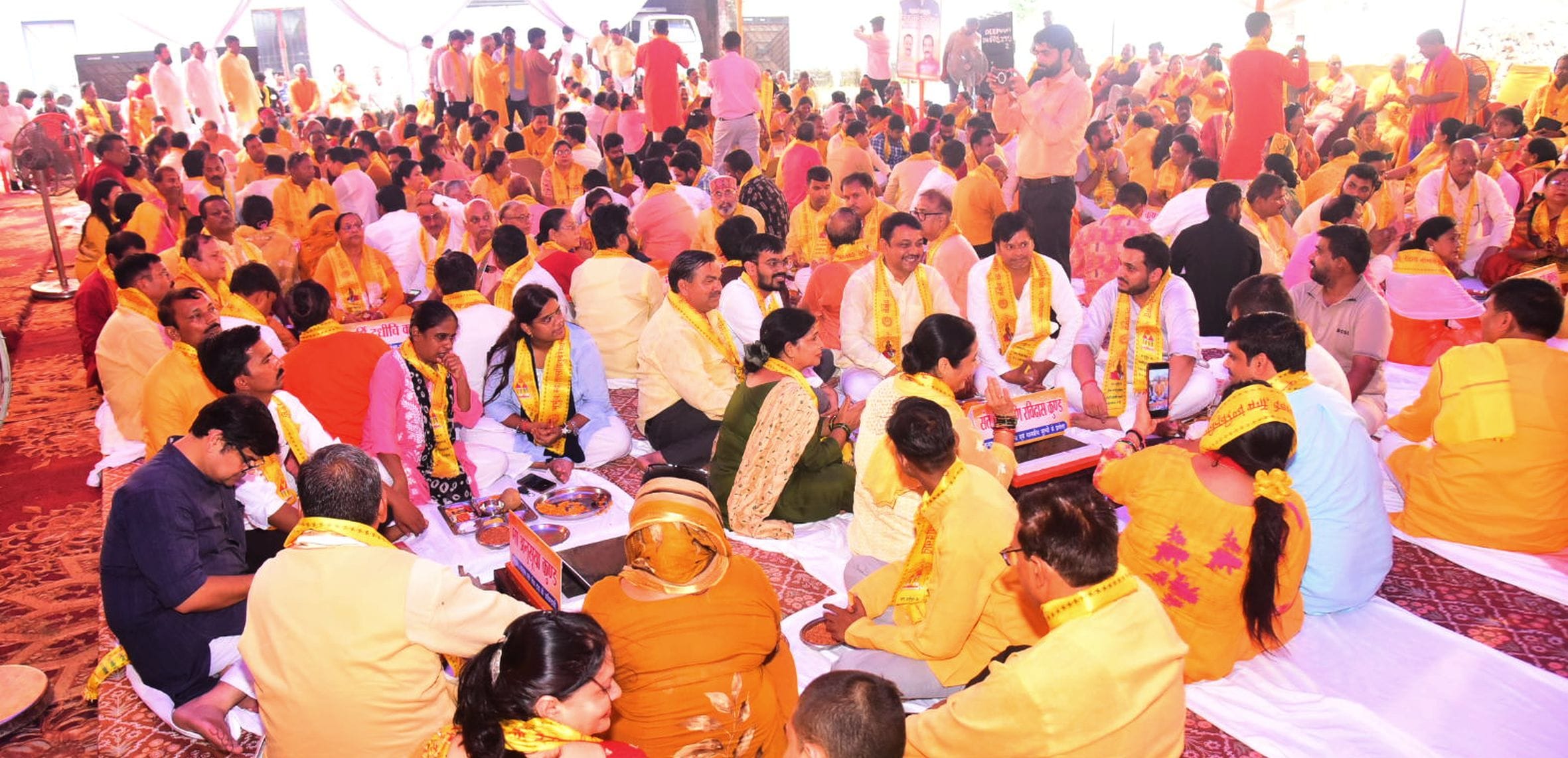 डॉ. नीरज सिंह के जन्मदिन पर हुआ 24 कुंडीय महायज्ञ