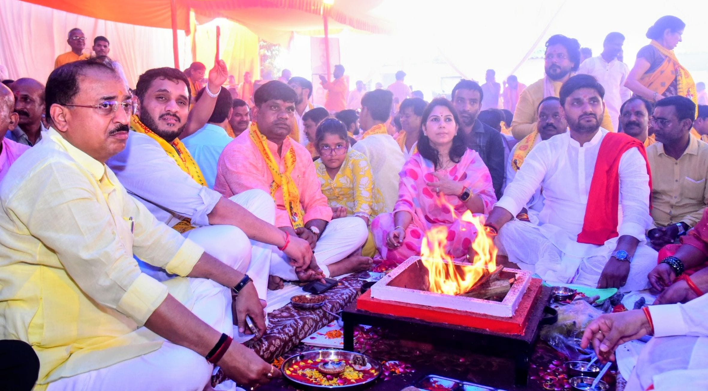 डॉ. नीरज सिंह के जन्मदिन पर हुआ 24 कुंडीय महायज्ञ