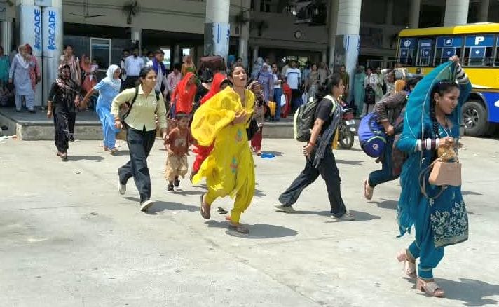 फोटो 27जेएनडी06-बस अड्डे पर रोहतक के लिए हरियाणा रोडवेज की बस नहीं मिलने पर पंजाब रोडवेज की बस फोटो 27जेएनडी06-बस अड्डे पर रोहतक के लिए हरियाणा रोडवेज की बस नहीं मिलने पर पंजाब रोडवेज की बस