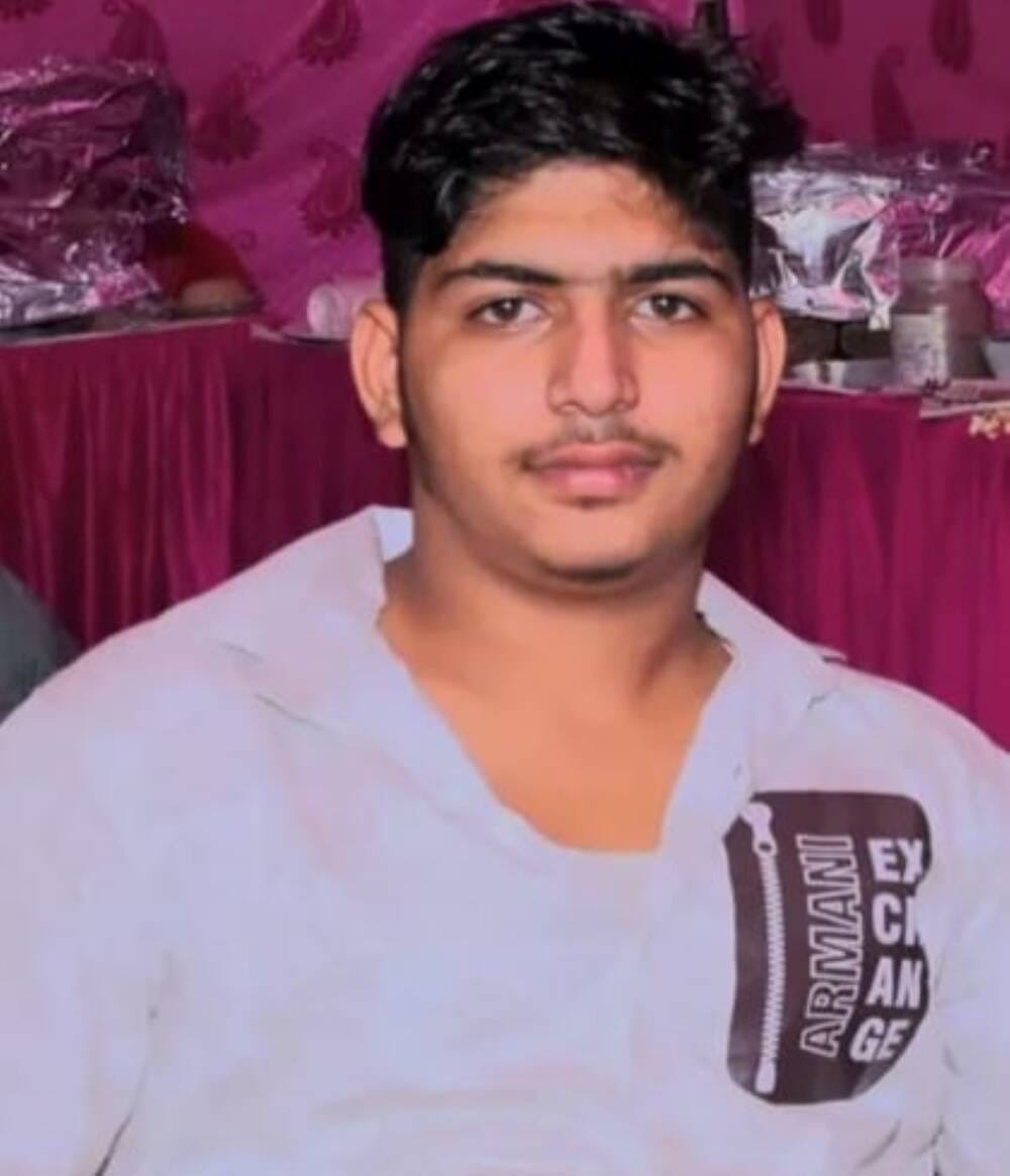 फोटो - नागरिक अस्पताल में करंट से दो युवकों की मौत के मामले में पहुंचे कांग्रेस विधायक इंदुराज 