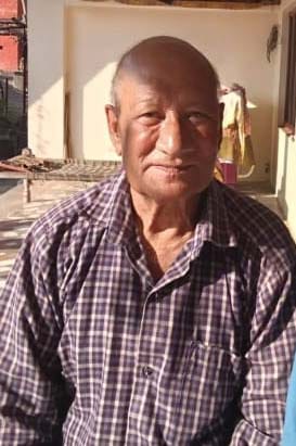 जनसूह गांव में पानी न आने के कारण कुएं से पानी भरकर लेकर जाती युवती। संवाद जनसूह गांव में पानी न आने के कारण कुएं से पानी भरकर लेकर जाती युवती। संवाद