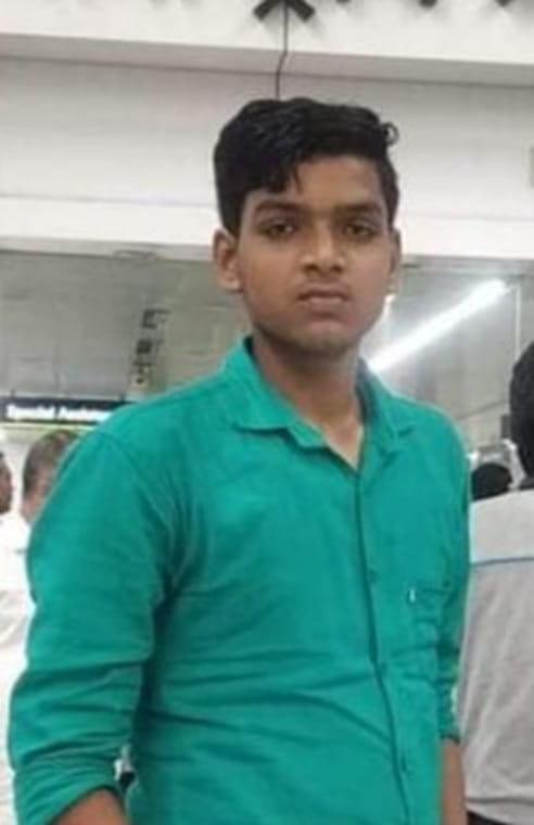 नितिन।