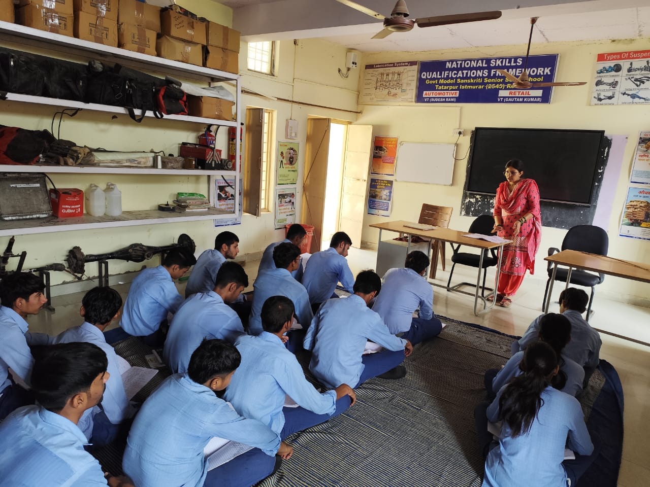 ततारपुर इस्तमुरार स्थित राजकीय मॉडल संस्कृति विद्यालय में रुका पड़ा भवन निर्माण कार्य।संवाद ततारपुर इस्तमुरार स्थित राजकीय मॉडल संस्कृति विद्यालय में रुका पड़ा भवन निर्माण कार्य।संवाद