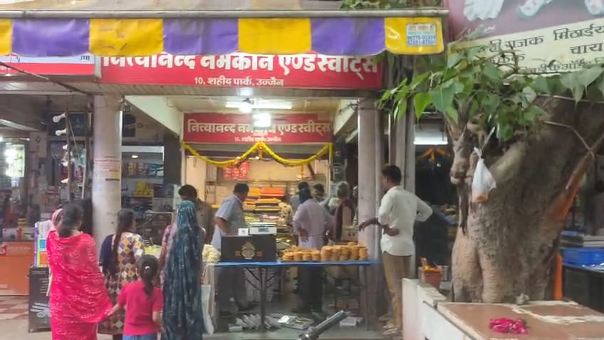 उज्जैन में खाद्य विभाग का बड़ा एक्शन - मिल्क केक के नाम पर बेचा जा रहा था तेल-पाउडर का घोल
