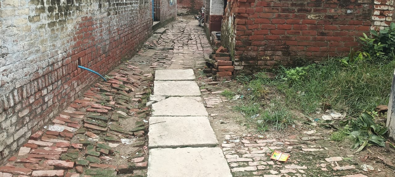 फोटो 17: गांव में खोदी गई गलियों को कुछ इस तरह से बनाया गया है। संवाद