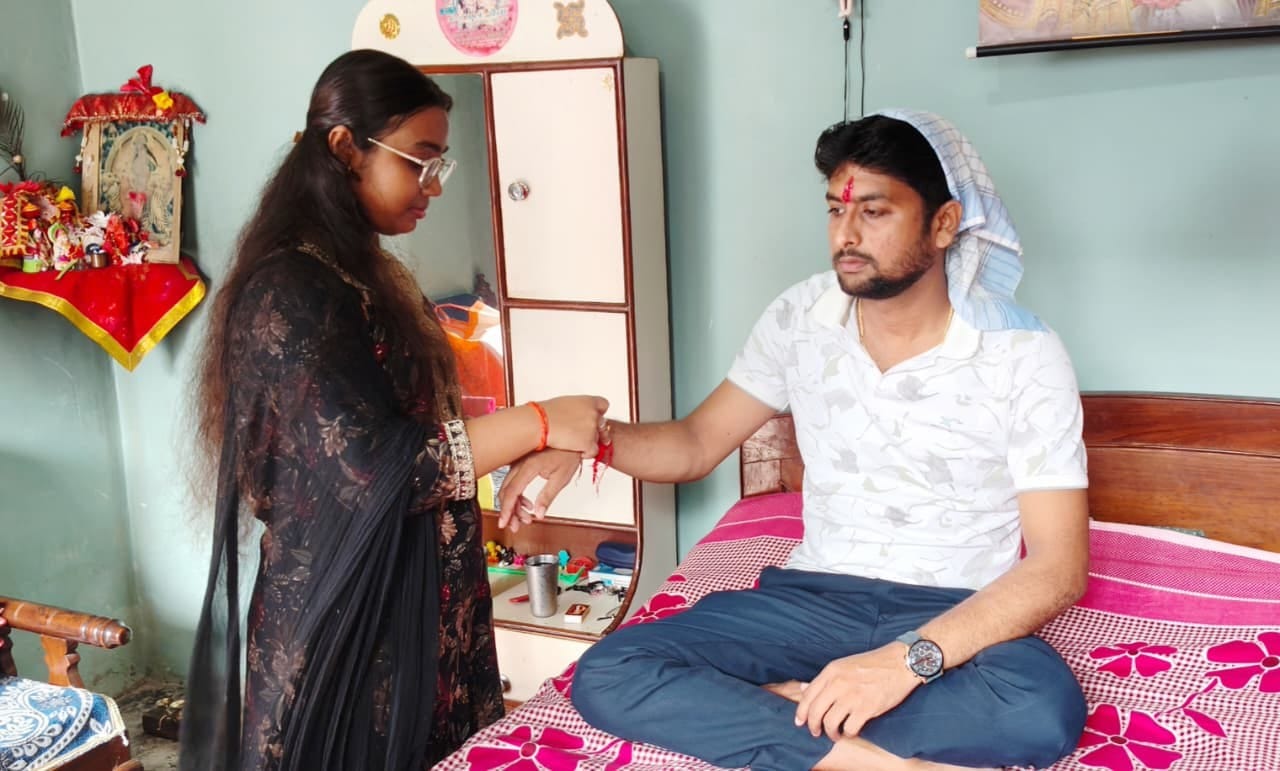 फोटो-17-दिल्ली में राष्ट्रपति से मुलाकात करती छात्राएं ।-स्रोत : स्कूल फोटो-17-दिल्ली में राष्ट्रपति से मुलाकात करती छात्राएं ।-स्रोत : स्कूल