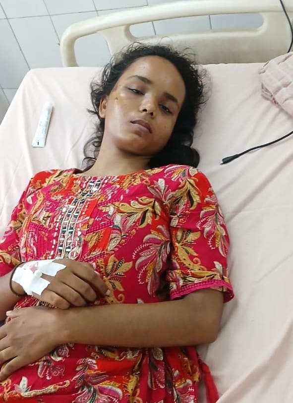 जिला अस्पताल में भर्ती सोनिका। संवाद जिला अस्पताल में भर्ती सोनिका। संवाद