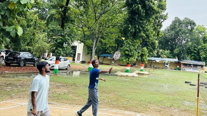 प्रतियोगिता में खेलते खिलाड़ी। संवाद प्रतियोगिता में खेलते खिलाड़ी। संवाद