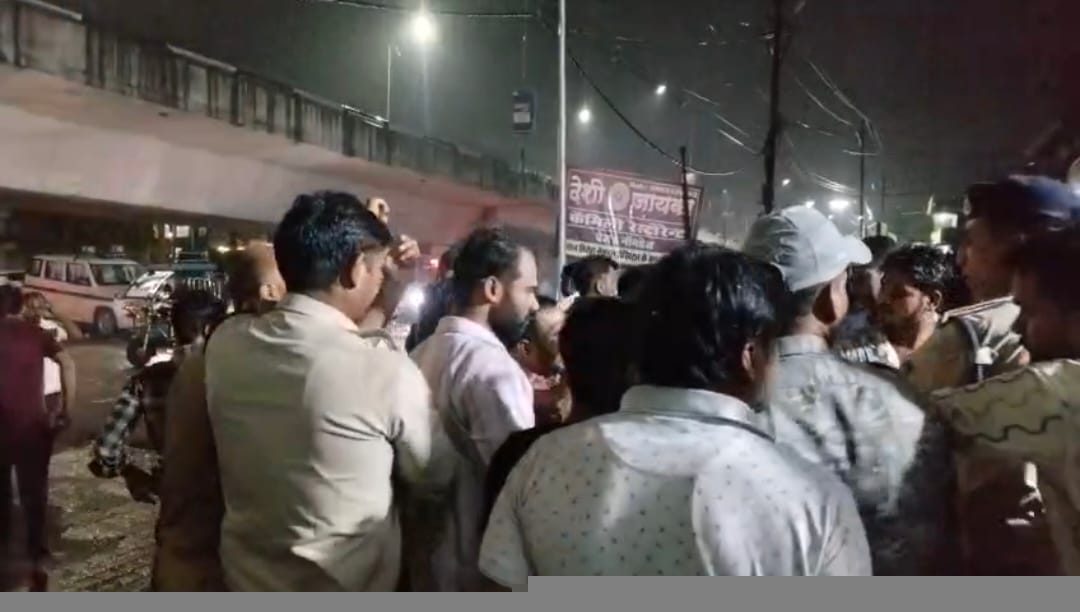 अस्पताल की लिफ्ट में फंसने की वजह से मौत अस्पताल की लिफ्ट में फंसने की वजह से मौत