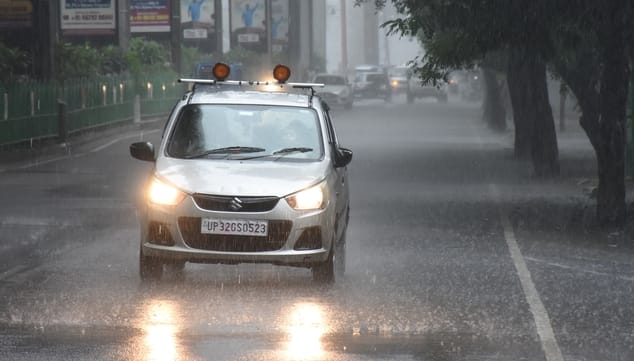राजधानी में शनिवार को कई इलाकों में बारिश हुई। 