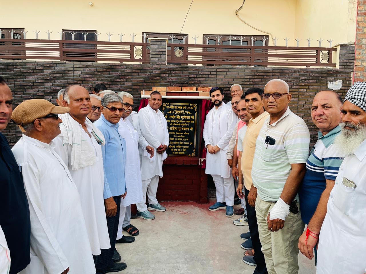 आकाश का फाइल फोटो आकाश का फाइल फोटो