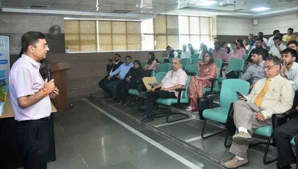 कॉन्फ्रेंस में मौजूद चिकित्सक।