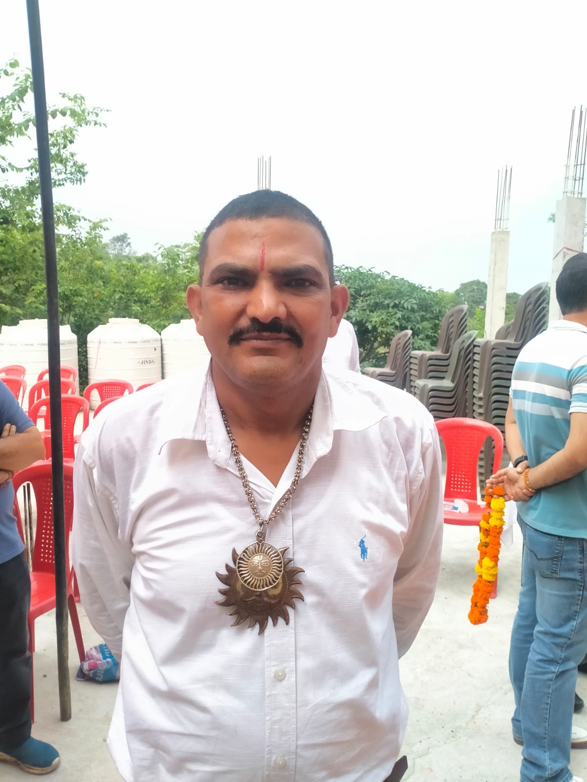 प्रकाश चंद, निवासी टिक्कर प्रकाश चंद, निवासी टिक्कर